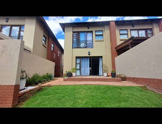 3 BEDROOM DUPLEX FOR SALE IN PRETORIUSPARK